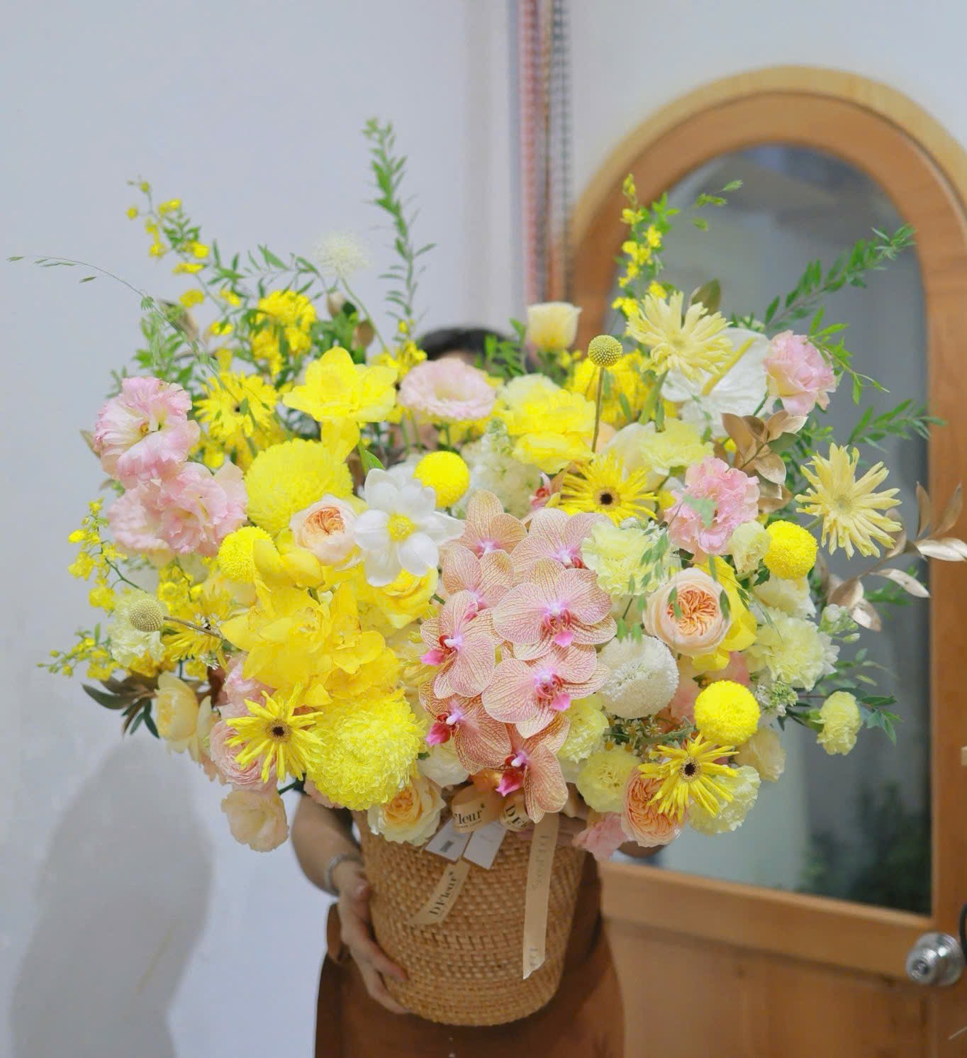 Lẵng Hoa Gió Mang Lời Chúc - BBLH11